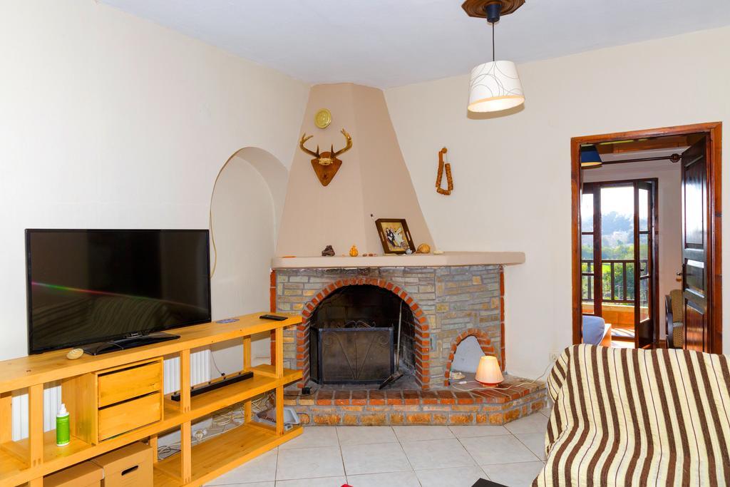 George'S House Villa Ситония Екстериор снимка