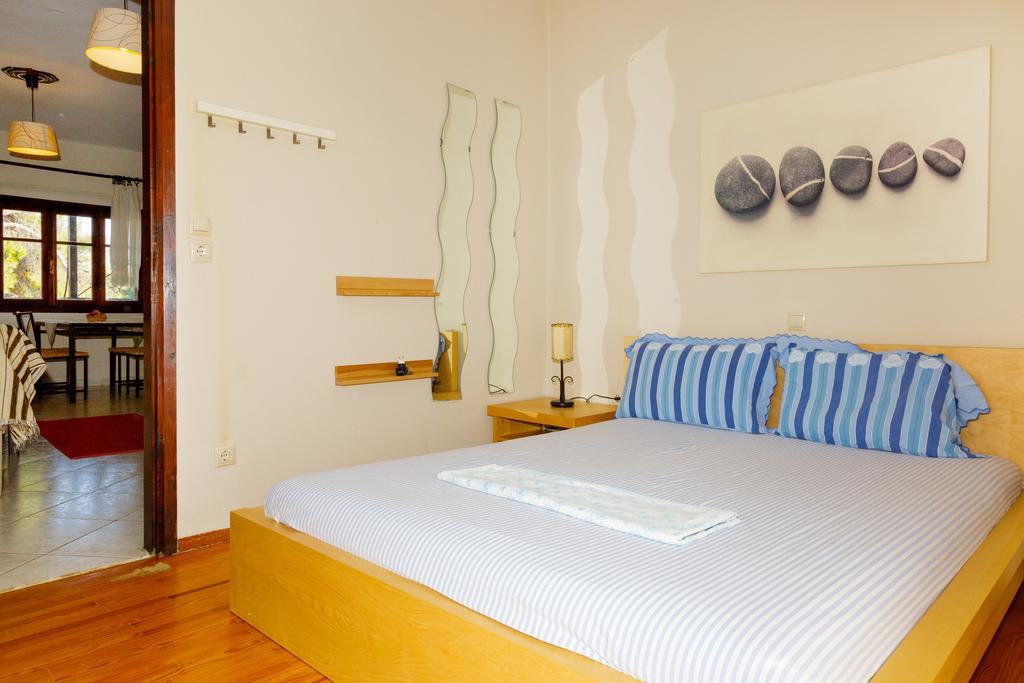 George'S House Villa Ситония Екстериор снимка
