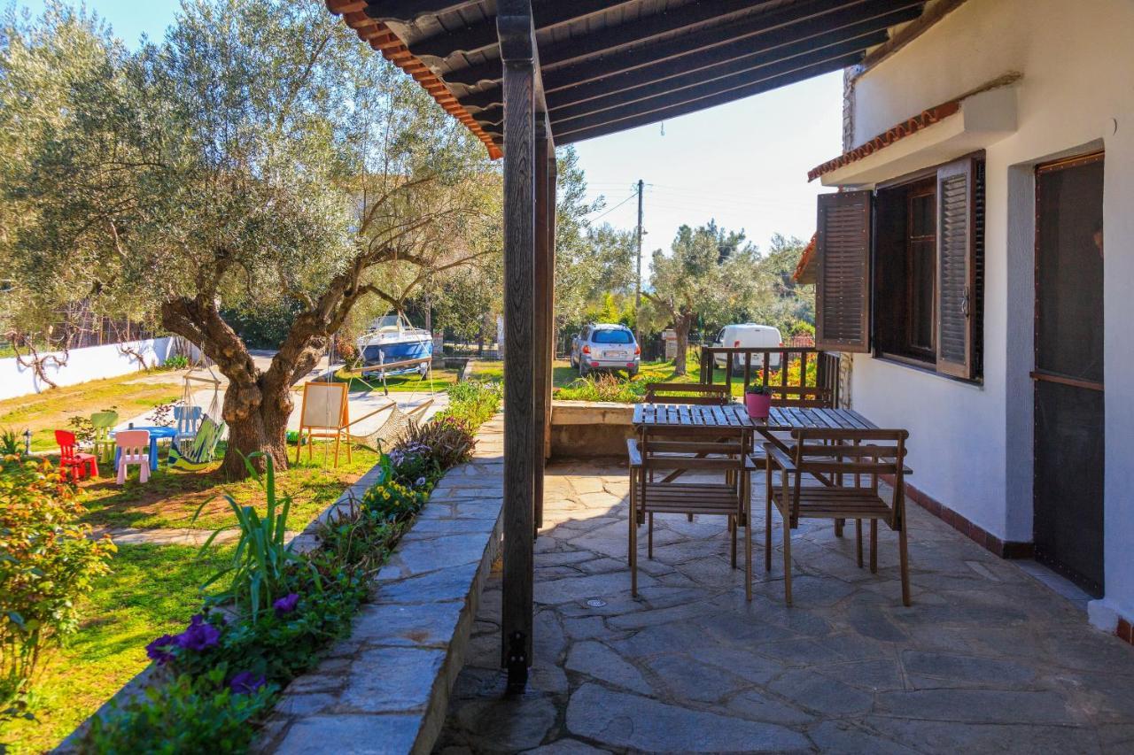 George'S House Villa Ситония Екстериор снимка