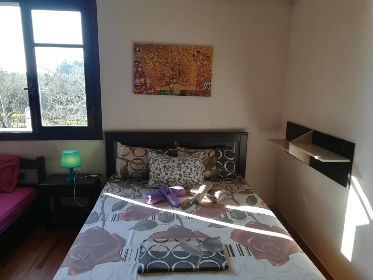George'S House Villa Ситония Екстериор снимка